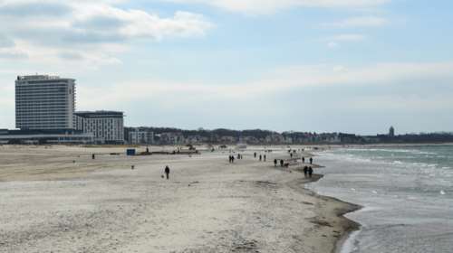 Το &quot;πείραμα της Ρόδου&quot; και στη Γερμανία: Covid free διακοπές με rapid test