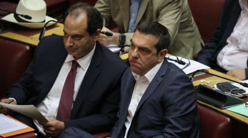 O Σπίρτζης επισκέφθηκε τον Χαρδαλιά στο νοσοκομείο - Του μετέφερε τις ευχές του Τσίπρα