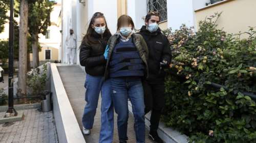 Χαλάνδρι: Απολογείται σήμερα η 49χρονη Αλβανίδα εικαστικός που πυροβόλησε τον 68χρονο - Αρνείται ότι έστησε ενέδρα