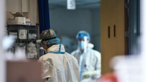 Τζανάκης - Σπαρακτικές οι εικόνες σε ΜΕΘ: Αρνητές κλαίνε και ζητάνε συγγνώμη - Πότε θα έχουμε κάτω από 3.000 κρούσματα