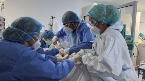 Τζανάκης: Πότε θα έχουμε κορύφωση της πανδημίας - Εως 650 οι ασθενείς σε ΜΕΘ