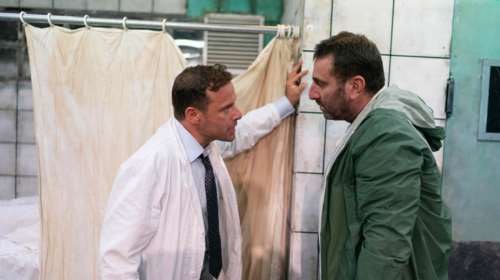 Τα &quot;Αξύριστα Πηγούνια&quot; του Γιάννη Τσίρου στη σκηνή του &quot;Μικρού Χορν&quot; - Πιο επίκαιρο από ποτέ