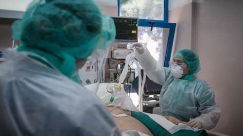 Διευθυντής Πνευμονολογικής &quot;Ευαγγελισμού&quot;: Πιέζεται το ΕΣΥ στην Αττική - Να συμβάλλει και ο ιδιωτικός τομέας