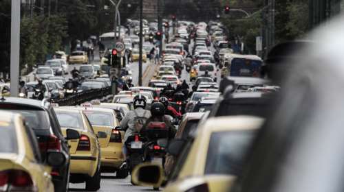 Έμφραγμα στους δρόμους στην πρεμιέρα του Δακτυλίου - Δείτε live την κίνηση