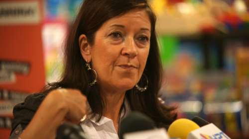 Η Βικτόρια Χίσλοπ επιστρέφει με τη συνέχεια του μπεστ σέλερ &quot;Το Νησί&quot; - Πότε κυκλοφορεί