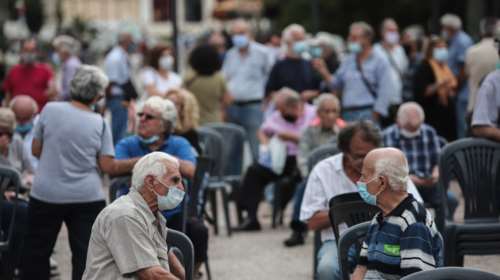 Συντάξεις: Αυξήσεις και αναδρομικά σε τρεις δόσεις για εκατοντάδες χιλιάδες συνταξιούχους