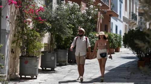 Κορονοϊός: 1.339 νέα κρούσματα σήμερα - 381 διασωληνωμένοι και 30 θάνατοι