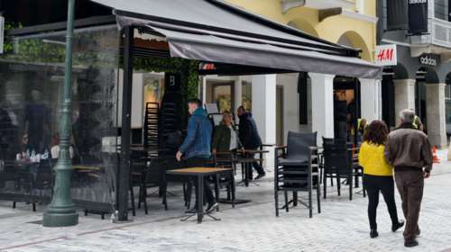Κορονοϊός: Τα επόμενα 24ωρα θα κρίνουν αν θα ανοίξουν πιο γρήγορα καφε, μπαρ, εστιατόρια και ξενοδοχεία