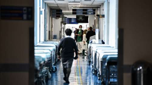 Σοκάρει η μαρτυρία γυναίκας: Κινδυνεύει να χάσει το μάτι της επειδή το νοσοκομείο έγινε Covid