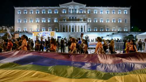 Στα σκαριά ακροδεξιό κόμμα με ομοφοβικούς και αντιεμβολιαστές; Το κείμενο των 160 κατά των ΛΟΑΤΚΙ και ο Φραγκούλης Φράγκος