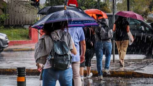 Εκτακτο δελτίο επιδείνωσης καιρού: Πού θα &quot;χτυπήσουν&quot; τα έντονα φαινόμενα - Φόβοι για πλημμύρες στα καμένα