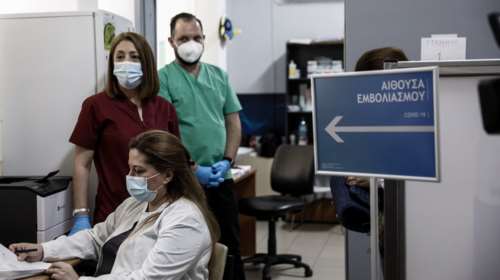 Συνταγματολόγος Μποτόπουλος: Νόμιμο το μέτρο της υποχρεωτικότητας του εμβολιασμού