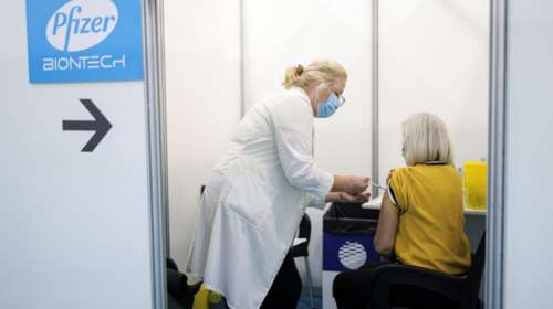 Κορονοϊός: Οσα περισσότερα τα αντισώματα, τόσο μεγαλύτερη η προστασία των εμβολίων