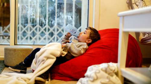 Κορονοϊός: Αυτές είναι οι επιπτώσεις της νόσου στα παιδιά- Πολλά παιδιά δίνουν μάχη με τις επιπλοκές