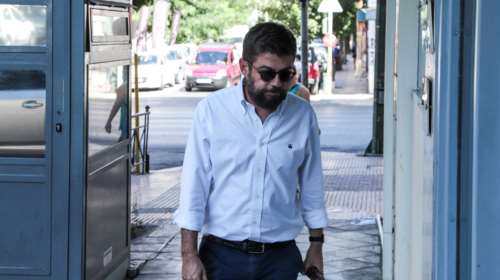 Μιχάλης Καλογήρου: Θετικός στον κορονοϊό ο διευθυντής του γραφείου του Αλέξη Τσίπρα