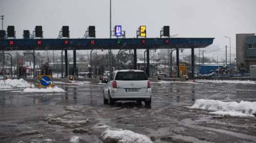 Κακοκαιρία &quot;Ελπίς&quot;: Ανοιχτή η Εθνική Αθηνών-Κορίνθου - Πού έχει διακοπεί η κυκλοφορία