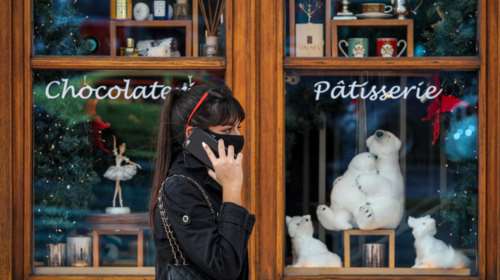 Εορταστικό ωράριο 2021: Οι Κυριακές που θα είναι ανοιχτά τα καταστήματα