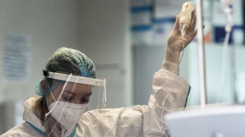 Πρώτος θάνατος πλήρως εμβολιασμένου - &quot;Δεν υπάρχει φάρμακο και εμβόλιο που να είναι 1.000% αποτελεσματικό&quot;