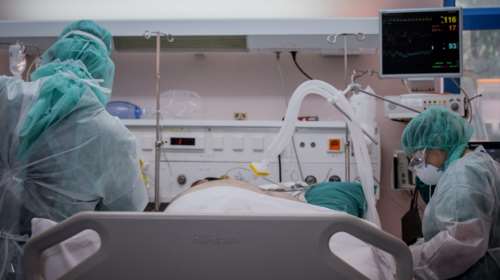 Τζανάκης: Αύξηση θανάτων και παγίωση στα 4.000 - 5.000 κρούσματα, αν δεν πάρουμε μέτρα