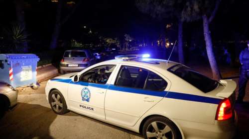 Ελευσίνα: Αγριος ξυλοδαρμός 22χρονου από 15 χούλιγκαν - Τον χτύπησαν στο κεφάλι και τον λήστεψαν