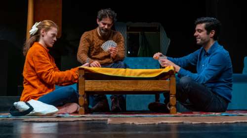 &quot;Οι Ναυαγοί&quot;: Το πρώτο θεατρικό έργο της Ηρώς Μπέζου στο Υπόγειο του Θεάτρου Τέχνης