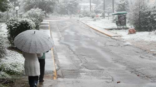 Η χώρα μπαίνει στο "ψυγείο": Πότε έρχεται το νέο κύμα κακοκαιρίας - Χαμηλές θερμοκρασίες, χιόνια και στην Αττική