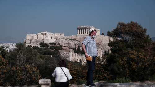 Μίνι &quot;καλοκαίρι&quot; σήμερα: Ηλιοφάνεια και υψηλές θερμοκρασίες