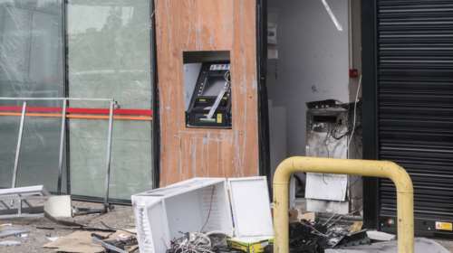 Ανατίναξαν δύο ΑΤΜ στη λεωφόρο Μαραθώνος