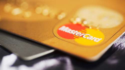 Πόλεμος στην Ουκρανία: Η Mastercard μπλοκάρει συναλλαγές από τη Ρωσία