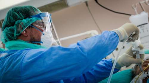 Κορονοϊός - Δημόπουλος για ΜΕΘ: Αν παραστεί ανάγκη θα μεταφερθούν ασθενείς από πόλη σε πόλη