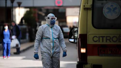 Κρήτη: Ανεμβολίαστος 55χρονος ιερέας μεταφέρθηκε διασωληνωμένος στη ΜΕΘ Ηρακλείου