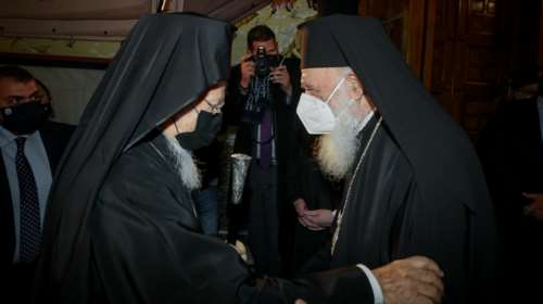 Επίσκεψη Πατριάρχη Βαρθολομαίου στον Αρχιεπίσκοπο Ιερώνυμο: &quot;Ήμασταν, είμαστε και θα είμαστε πάντα ενωμένοι&quot;