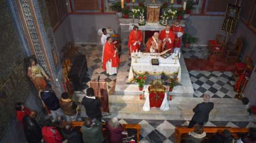 Η Μυτιλήνη γιορτάζει τον Αγιο Βαλεντίνο - Πώς βρέθηκαν στο νησί τα λείψανα του αγίου των ερωτευμένων [εικόνες]