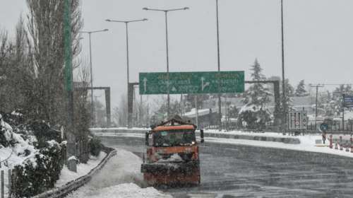 Κακοκαιρία &quot;Φίλιππος&quot;: Ποιοι δρόμοι είναι κλειστοί στην Αττική - Πού χρειάζονται αλυσίδες