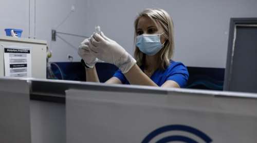 Θάνατος 65χρονης στο Ιλιον: Δεν πέθανε από παρενέργειες του εμβολίου AstraZeneca - Τι έδειξαν οι ιστολογικές