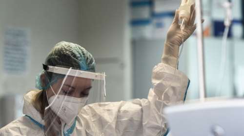 Καπραβέλος: Διασωληνώθηκε τουρίστας στη ΜΕΘ - Είχε έρθει 29 Μαΐου με αρνητικό τεστ