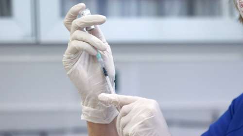 Ξεκινούν οι εμβολιασμοί στο ΑΧΕΠΑ και στα πανεπιστημιακά νοσοκομεία Πατρών, Λάρισας και Ιωαννίνων