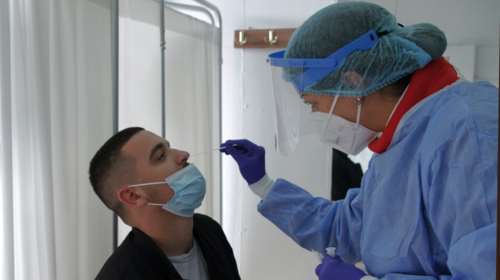 Θεσσαλονίκη: Αρνητές υποδύθηκαν τους αστυνομικούς και έκαναν ελέγχους σε χώρο διενέργειας rapid test