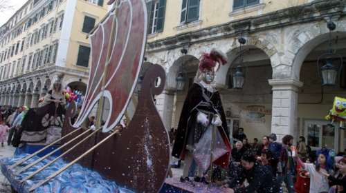 Επιμένει η δήμαρχος Κέρκυρας: Κανονικά το καρναβάλι στο νησί