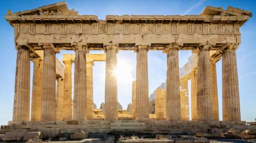 Γιατί είναι &quot;πονηρή&quot; η σύγκριση των αιτημάτων φωτογράφησης Gucci και Dior: Εξηγεί ο επικεφαλής φωτογράφος της Ακρόπολης