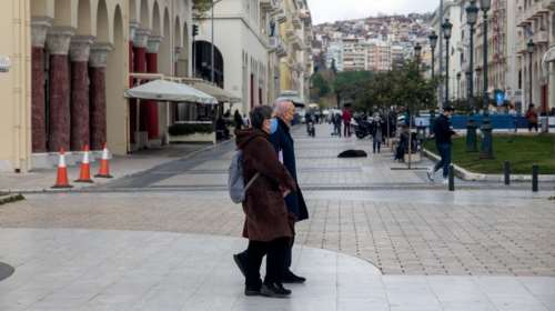 &quot;Τρενάκι του τρόμου&quot; με ραγδαία εξάπλωση της μετάλλαξης Ομικρον - Πολύ δύσκολο χειμώνα βλέπουν οι ειδικοί