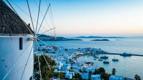 Απόβαση της ΕΛ.ΑΣ. στη Μύκονο για το καλοκαίρι: 40 κάμερες, 15 drones και 100 αστυνομικοί στο νησί