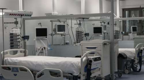 Θεσσαλονίκη: Η κυβέρνηση επιτάσσει τις δύο πρώτες ιδιωτικές κλινικές - Πόλεμος για ένα κρεβάτι ΜΕΘ