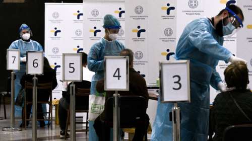 Κορονοϊός: Εφιάλτης με 7.335 νέα κρούσματα και 65 θανάτους - 477 οι διασωληνωμένοι