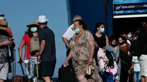 Κορονοϊός: Επιστρέφουν οι εκδρομείς του Δεκαπενταύγουστου - Πότε πρέπει να κάνουν τεστ