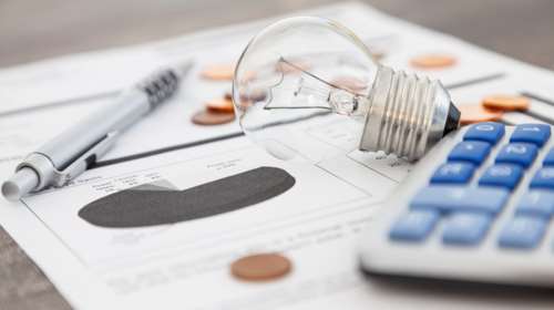 Λογαριασμοί ρεύματος: Οδηγός επιβίωσης για καταναλωτές - Οι 3 παράγοντες που κρίνουν την αλλαγή παρόχου