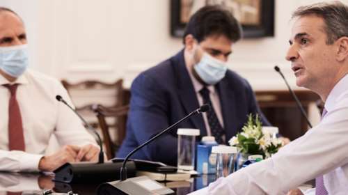 Νέα μέτρα: Το παρασκήνιο των κυβερνητικών αποφάσεων - Οι δύο λόγοι που δεν επιβλήθηκαν πριν από την Πρωτοχρονιά