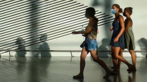 Νέες οδηγίες CDC: Πότε πρέπει να κάνει τεστ εμβολιασμένος που θα έρθει σε επαφή με κρούσμα