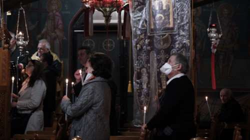 Νέα μέτρα στις εκκλησίες: Πρόστιμο μόνο στον πιστό αν είναι χωρίς rapid test, όχι στον ιερέα