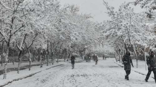 Κακοκαιρία &quot;Ελπίς&quot; - Ιστορικός χιονιάς σε δύο φάσεις ξεκινά το Σάββατο: Πυκνές χιονοπτώσεις, τα σενάρια για την Αττική